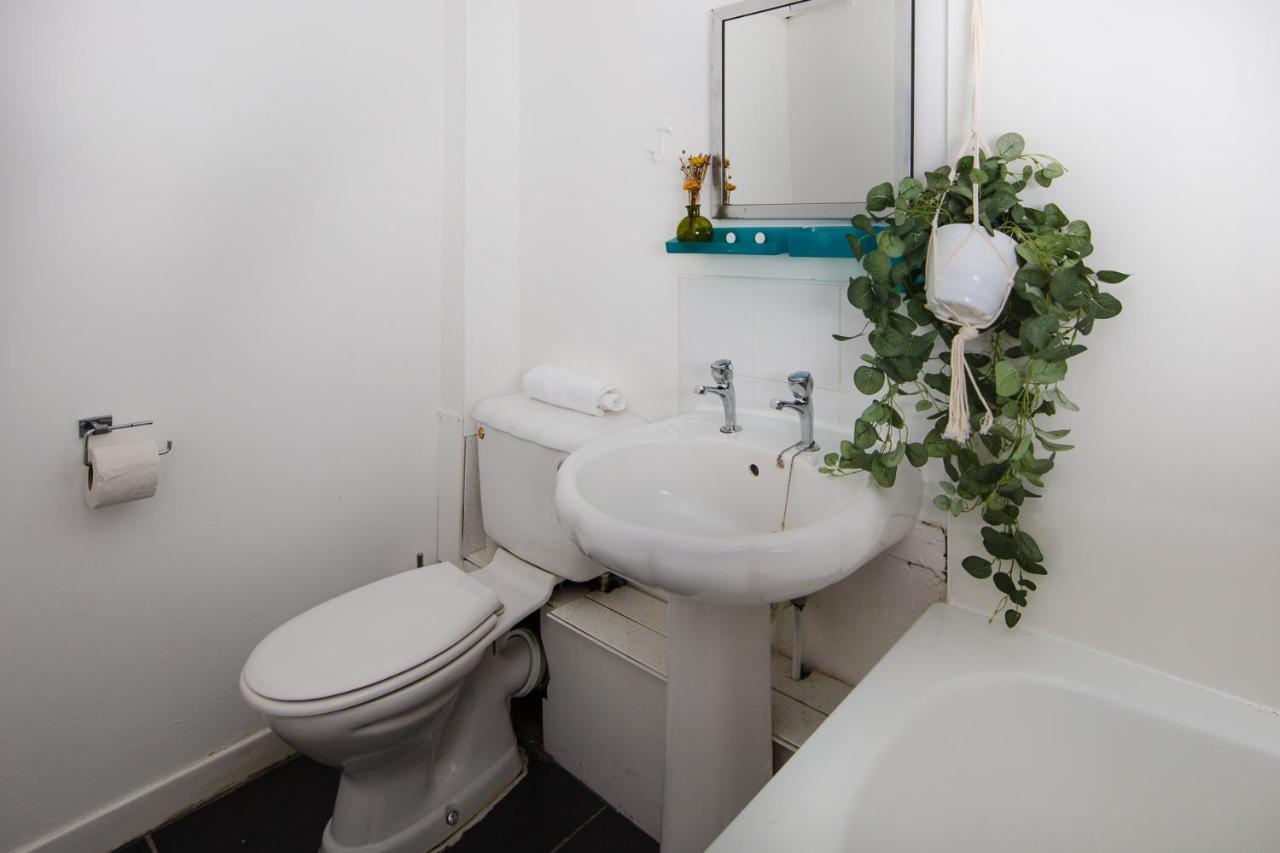Fab Arthur Seat Views, Old Town Apartment Edinburgh Buitenkant foto